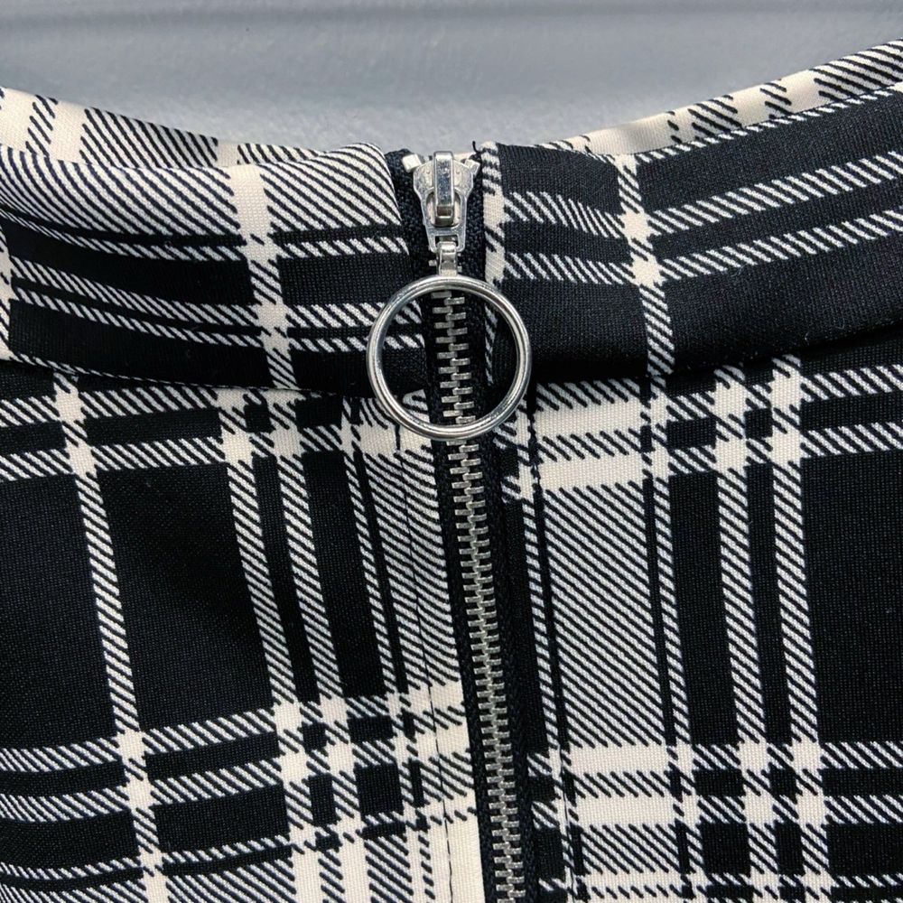 Hot Topic | NWT Black & White Plaid O-Ring Skater Skirt Pockets, Junior’s Medium - Picture 2 of 12